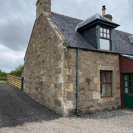 Quirky Highland Cottage With Stunning Views Fearn Lodge Bagian luar foto