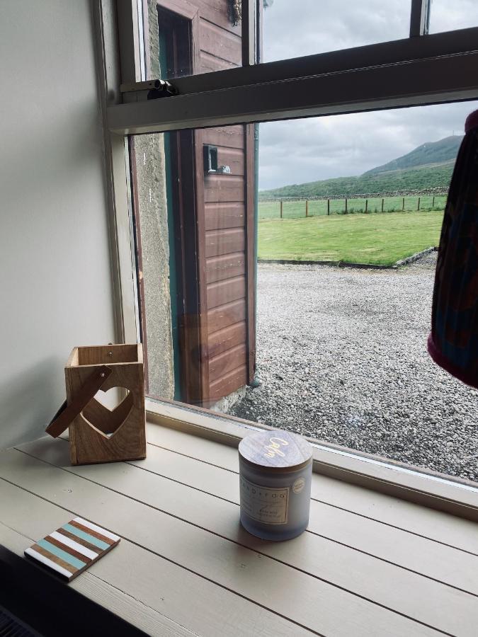 Quirky Highland Cottage With Stunning Views Fearn Lodge Bagian luar foto
