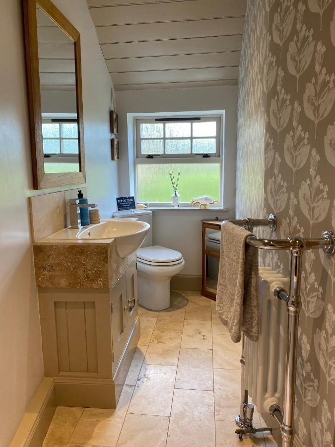 Quirky Highland Cottage With Stunning Views Fearn Lodge Bagian luar foto