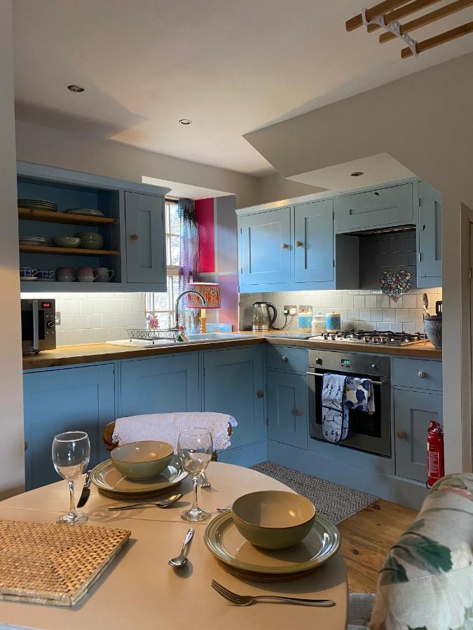 Quirky Highland Cottage With Stunning Views Fearn Lodge Bagian luar foto