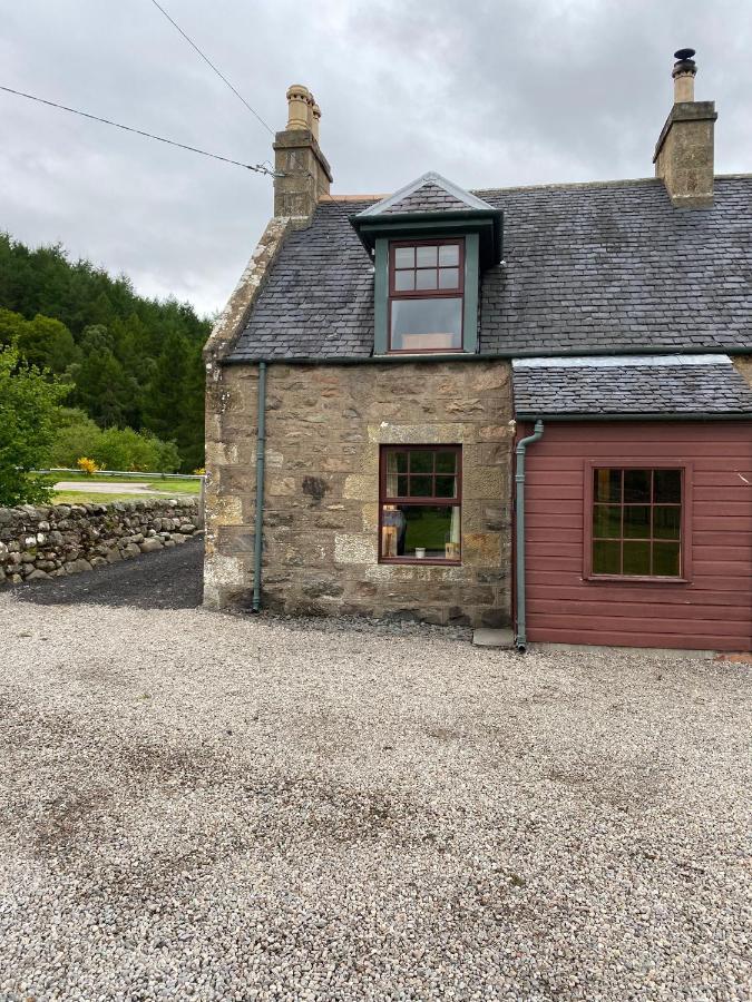 Quirky Highland Cottage With Stunning Views Fearn Lodge Bagian luar foto